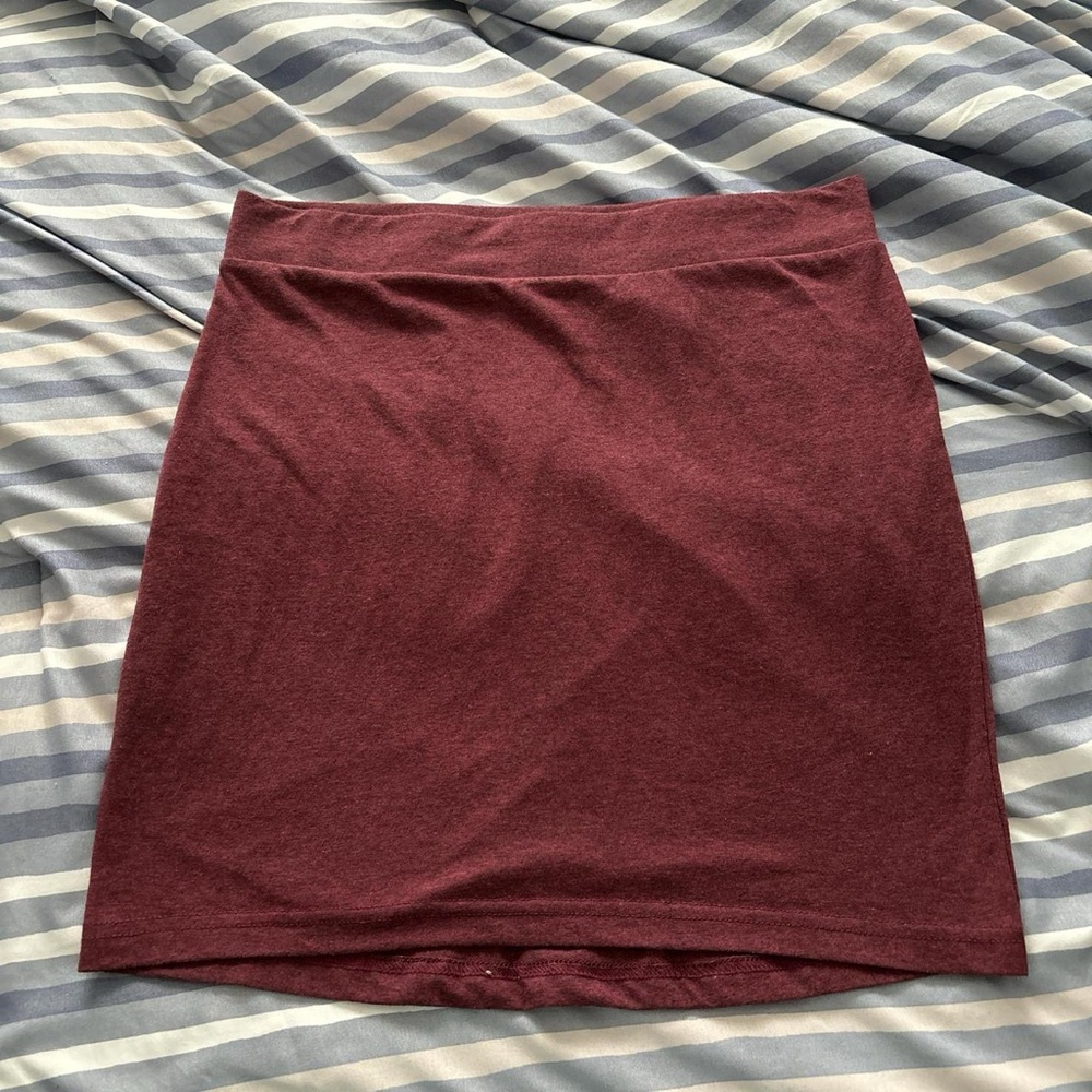 Small Burgundy H&M Divided Skirt